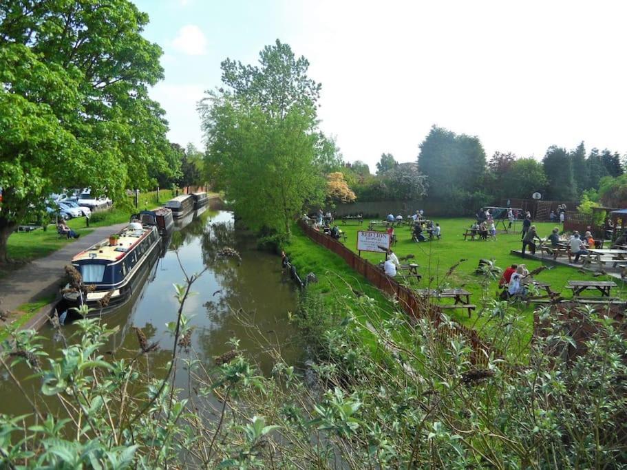 Hidden Gem Canal Facing Retreat With Lovely Walks Hopwas Bagian luar foto