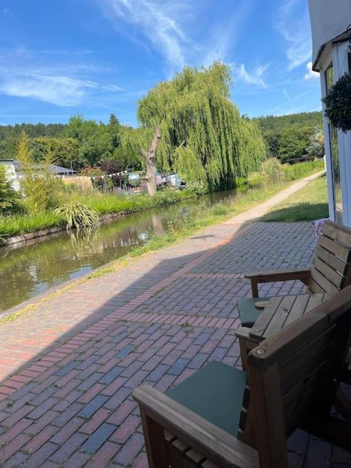 Hidden Gem Canal Facing Retreat With Lovely Walks Hopwas Bagian luar foto