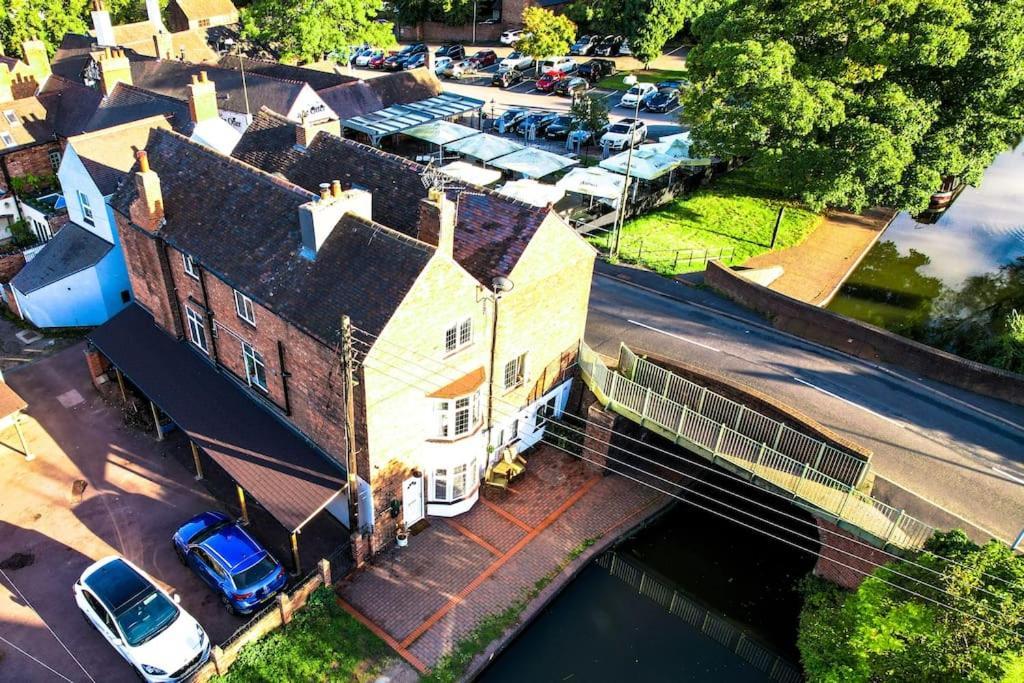 Hidden Gem Canal Facing Retreat With Lovely Walks Hopwas Bagian luar foto